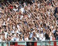 Picchiato per le sue idee politiche: denunciati tre ultras