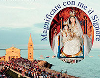 Pellegrini e turisti celebrano la Madonna dell’Angelo