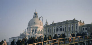 Madonna della Salute, aperto il ponte di barche