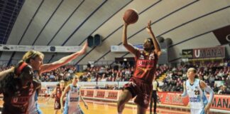 Le ragazze orogranata asfaltano Napoli