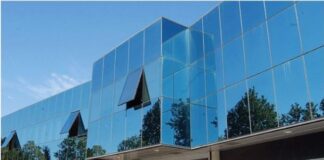 Visita col trucco, ortopedico licenziato