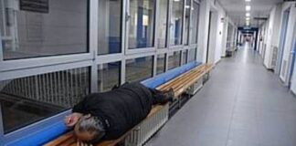 Cittadini in protesta: senzatetto alloggiati al Pronto Soccorso