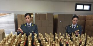 Spumante spacciato per Champagne. Sequestri e denunce