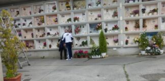 Sparita l’urna della madre. Due sorelle fanno causa al Comune