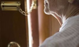 Tentano la truffa. Anziana smaschera le false assistenti