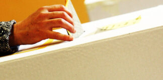 Elezioni Politiche 2022, i dati dell’affluenza nel veneziano urna elettorale (foto di archivio)