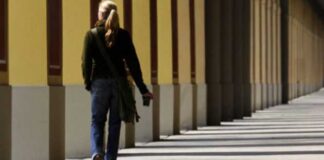 Sessualità e consapevolezza: un ciclo di incontri dedicato alle ragazze di Venezia e Mestre Un'adolescente - foto di repertorio