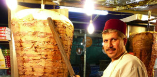 Kebab a Padova, Bitonci: “Ora anche il Governo li vieta”