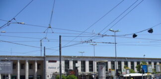 Fermato straniero ubriaco e armato di coltello