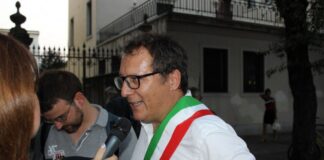 Manildo, giù nel gradimento dei cittadini. Il sindaco: “li riconquisteremo”