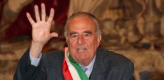 GENTILINI – LEGA. FINE DI UNA STORIA Servizio n.2236: 29 Aprile 2009 - Treviso - TREVISO (Treviso) - Il vice sindaco di Treviso Giancarlo Gentilini presenta alla stampa il libro "Treviso che cambia" - 29.04.2009 Treviso, Ca' Sugana. Il vice sindaco di Treviso Giancarlo Gentilini presenta alla stampa il libro "Treviso che cambia". © Italo Greci/Unionpress - -