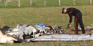 MUORE CARBONIZZATO NELL’INCIDENTE AEREO NEI CIELI BRESCIANI. OGGI L’AUTOPSIA SUL CORPO DI ANTONIO BONAZZA