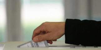 Conegliano Comune amico dei cittadini con 24 azioni consegnate oggi da CNA ai candidati sindaco urna elettorale (immagine di repertorio)