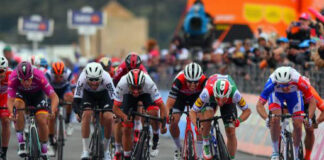 La VAR declassa Viviani: e’ polemica al Giro