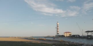 Jesolo: sospesi mercati, attività di estetica, parrucchieri e barbieri