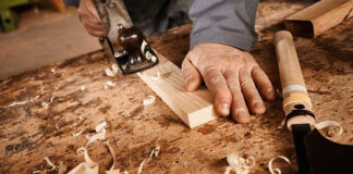 Panazzolo (CNA): “Le risorse del Decreto sostegno sono un palliativo insufficiente” Artigiani al lavoro (foto di repertorio)