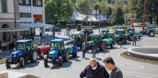 I trattori Coldiretti sanificano le strade di Vittorio Veneto