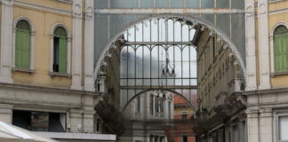 Covid 19: somministrazione di alimenti e bevande solo al tavolo. Firmata l’ordinanza per il prossimo fine settimana, dal 2 al 4 luglio Mestre