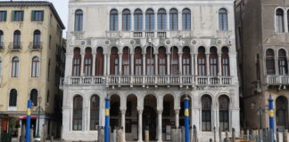 Giunta: disposto rinvio del pagamento Tari per le attività economiche e per le famiglie in difficoltà causa COVID-19 Ca' Farsetti - foto di repertorio