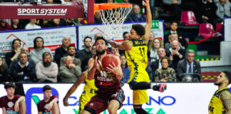 Mitchell Watt rinnova con la Reyer mitchell watt