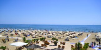 Bandiere Blu: il Lido di Venezia si conferma spiaggia d’eccellenza anche nel 2021 La spiaggia del Blue Moon al Lido di Venezia (foto d'archivio)