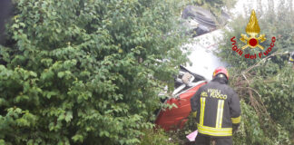 Camion rovesciato lungo la SS14 Triestina, ferito il conducente L'intervento di soccorso dei Vigili del fuoco