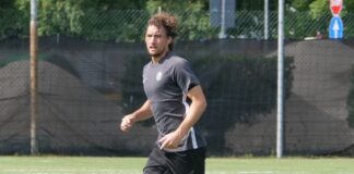Venezia FC, Lollo: “Lunedì prossimo non sarà una finale, ma sicuramente un’altra battaglia” Lorenzo Lollo in allenamento