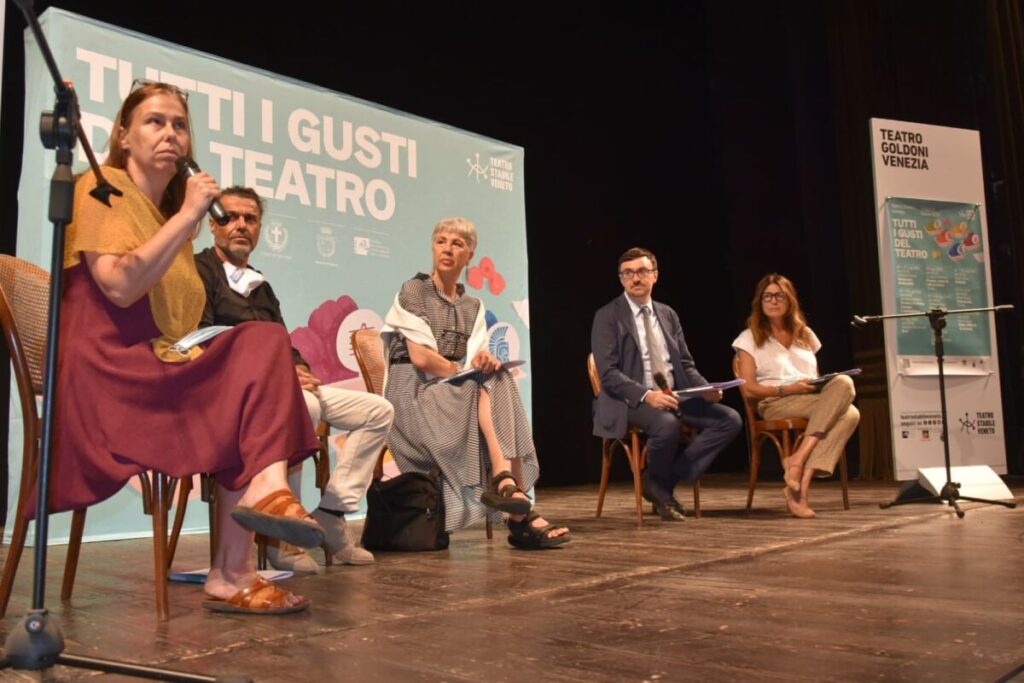 presentazione "Tutti i gusti del Teatro"