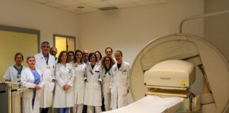 All’Angelo, farmaci come “guastatori” contro i tumori neuroendocrini Il dottor Sicolo con alcuni collaboratori della Medicina Nucleare