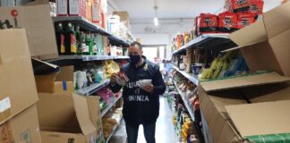Mestre, blitz della Finanza in negozio alimentari. Multa di 5 mila euro