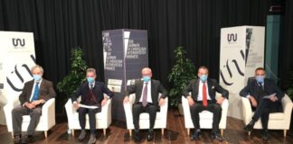 XXII Giornata di cardiologia interventistica miranese: si discute anche dei pazienti con Coronavirus Da sinistra, il primario di Cardiologia di Chioggia Roberto Valle, il primario di Cardiochirurgia di Mestre Domenico Mangino, il primario di Cardiologia di Mirano Salvatore Saccà, il primario di Cardiologia di Venezia Giuseppe Grassi e il primario di Cardiologia di Mestre Sakis Themistoclakis