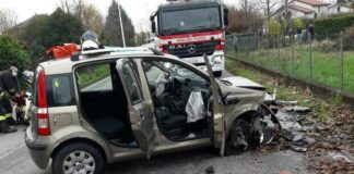 Sbatte contro un muretto e muore sul colpo