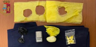 Mestre, 48 dosi di cocaina trovate in casa: arrestato La cocaina sequestrata dalla Polizia