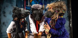 Famiglie a teatro…on line Una scena tratta dallo spettacolo teatrale “Clarabella e le Rabbiastorie”