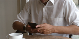 Progetto “Get Up” “SMILE SHARING-Distanziamento fisico non è distanziamento sociale: Chiamiamoci! Scriviamoci!” Una scena del video Smile Sharing