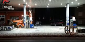 Attacco all’alba al distributore di benzina di Castello di Godego