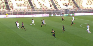 Venezia FC-Salernitana 1-2, ai lagunari non basta il cuore La posizione irregolare di Tutino in occasione del secondo goal