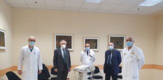 Sonda e ventilatori: una duplice donazione dal Rotary Venezia all’Ospedale Civile La consegna dei doni del Rotary Club all'Ospedale Civile di Venezia