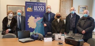 “Chioggia contro il melanoma” si scioglie e dona 26 mila euro all’Ulss 3 L'onlus con i suoi soci e il suo presidente Ioseffini e il dg Dal Ben