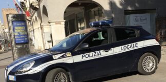 Secondo arresto in un mese per uno spacciatore a Mestre Una vettura della Polizia Locale di Venezia