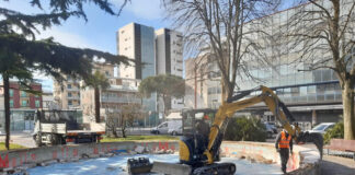 Jesolo, iniziato il restauro della fontana di piazza Brescia Il restauro della fontana di Piazza Brescia a Jesolo