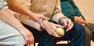 Sarcopenia: cos’è e come si manifesta