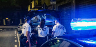 Polizia locale: nel weekend due arresti, quattro daspo urbani e due patenti ritirate La Polizia Locale di Venezia in azione di notte (foto di repertorio)