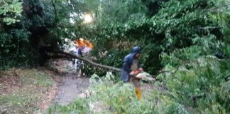 Maltempo: la Marca in ginocchio, a Villa d’Asolo vola il tetto della chiesa