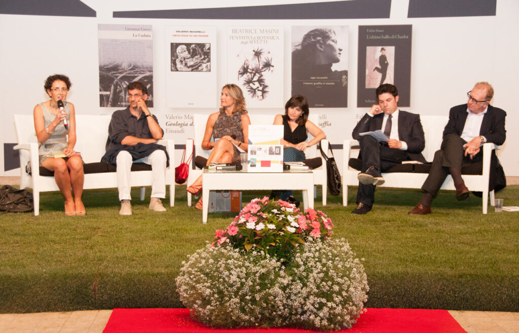 Fotografia d’archivio del tour dei finalisti Premio Campiello a Jesolo
