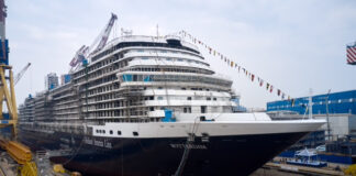 Equipaggio della Rotterdam: da ieri nave Covid free, vaccinati anche i dipendenti del cantiere di Marghera La nave Rotterdam in Fincantieri