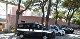 Polizia locale: consegnati alla Sezione del Lido tre mezzi “full electric”