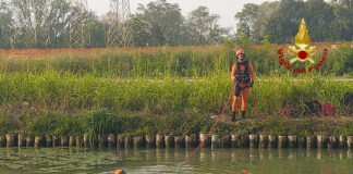 Cade in acqua da una barca nel Brenta: trovato morto dai sommozzatori
