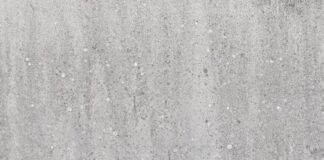 Imbrattano la scuola media, chiedono scusa a sindaco e preside