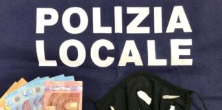 Venezia, nascondeva la droga nella mascherina anti-Covid: denunciato